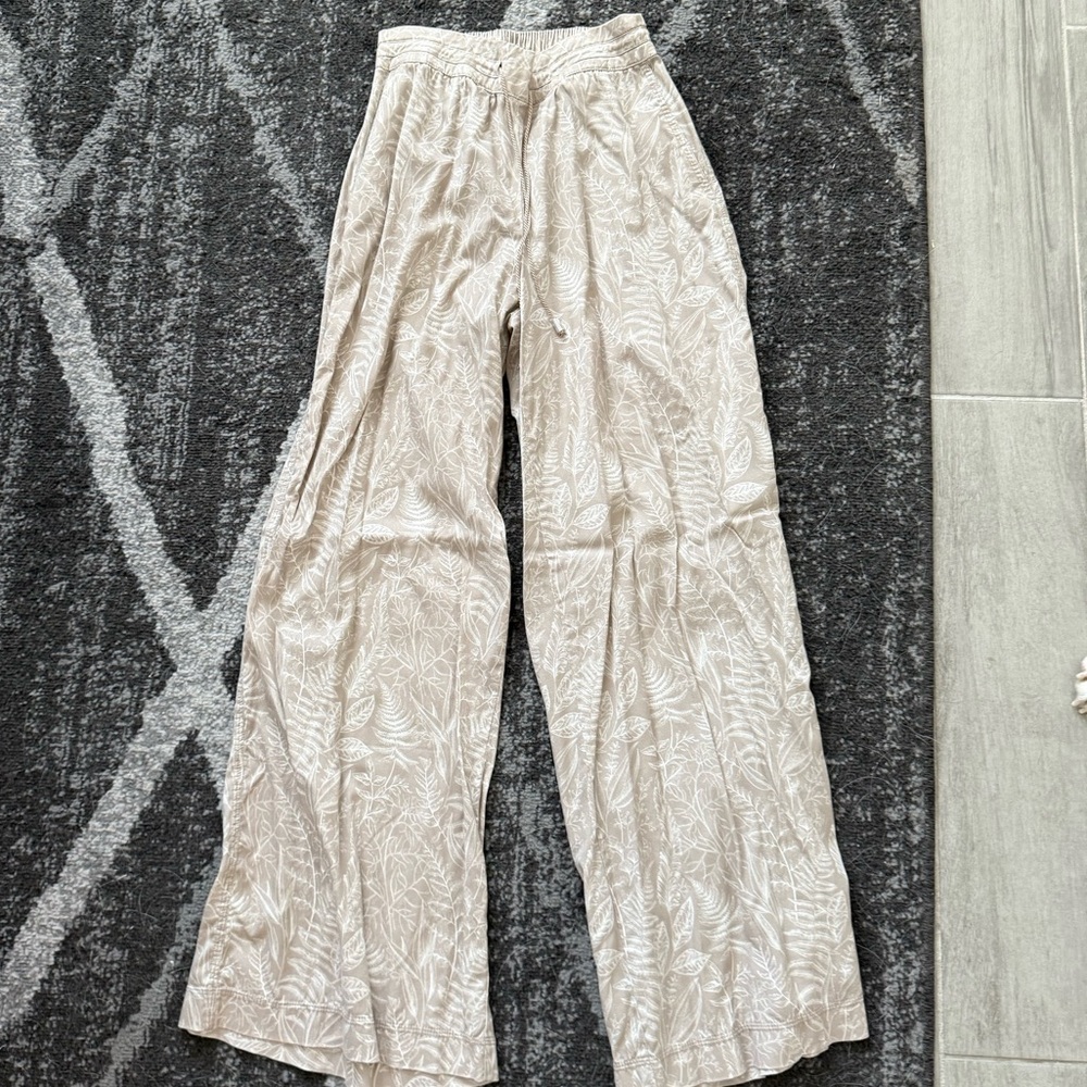 TravisMathew drawstring printed pants